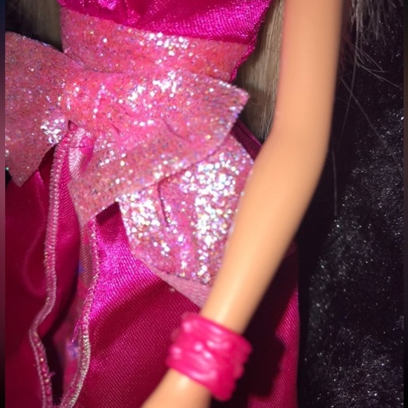 Happy Birthday Barbie 2009 PINK Happy Birthday Dress & 1988 Barbie by Mattel - Picture 4 of 12